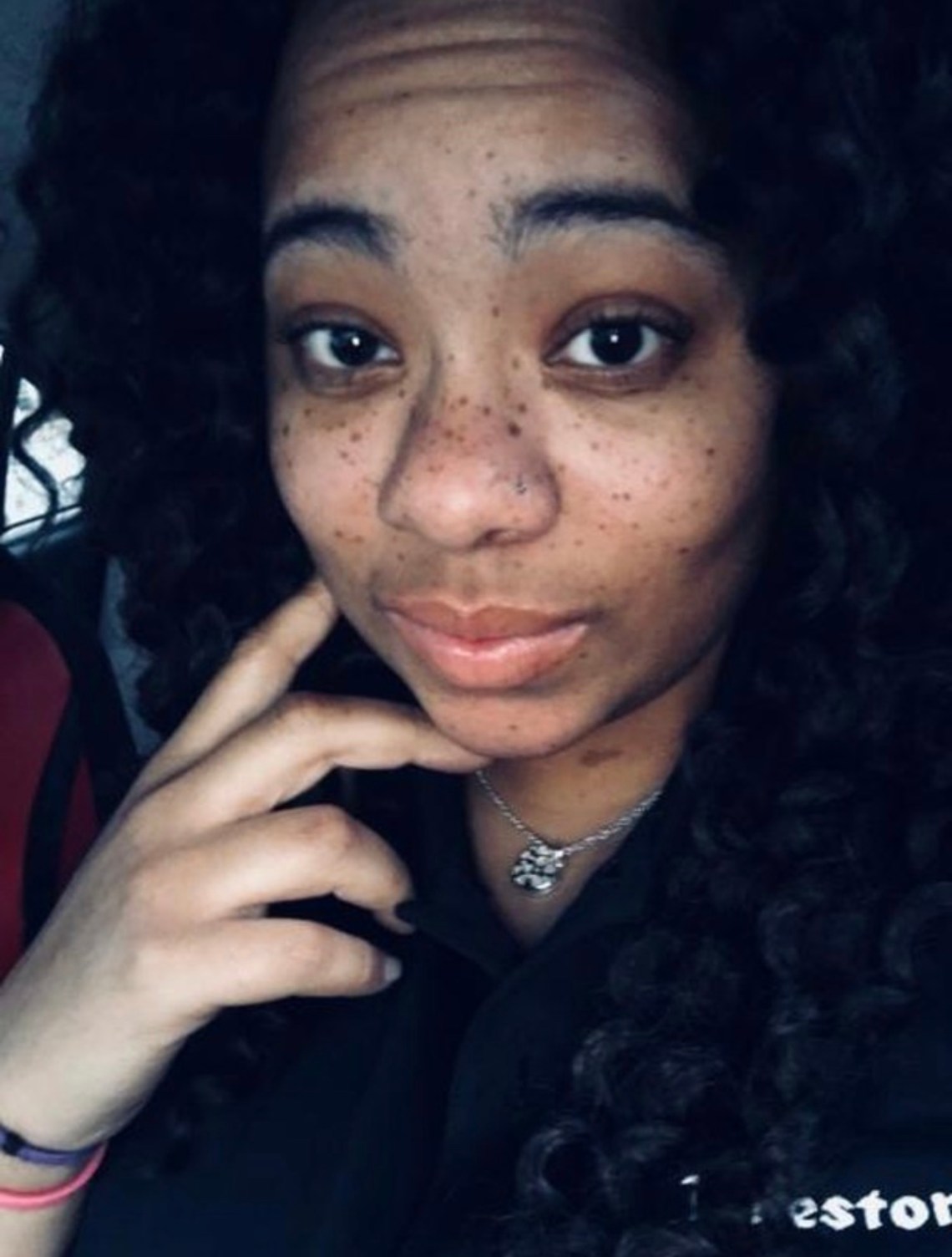 4A1F65E0-A8E9-4D2E-A9BF-71299F6D242E